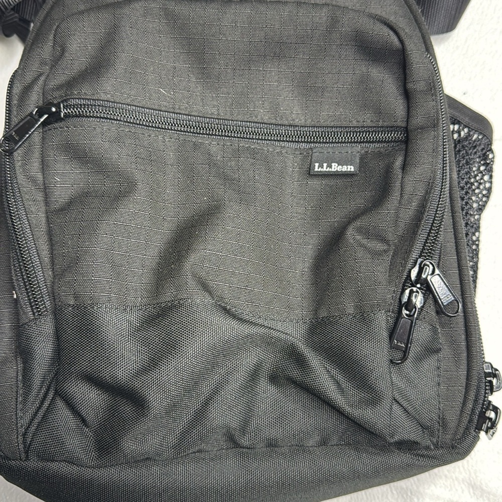 L.L. Bean black zipper lunch bag in excellent condition - Picture 3 of 4